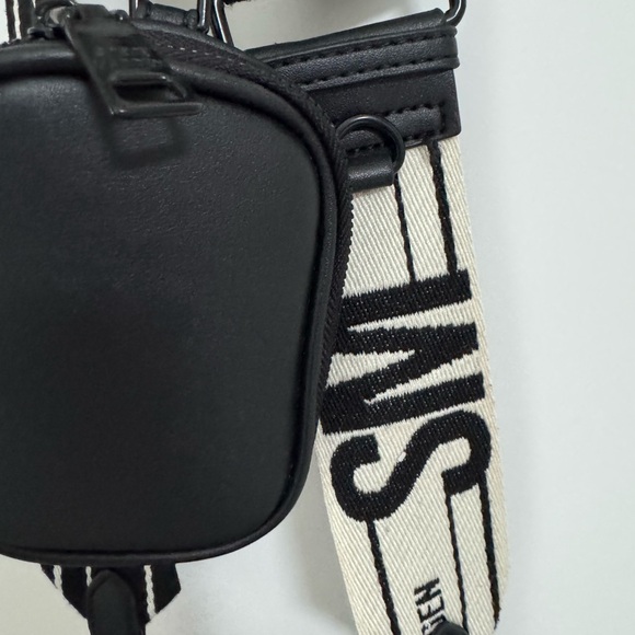 NEW Steve Madden Elegant Black Mini Bag - Picture 5 of 7